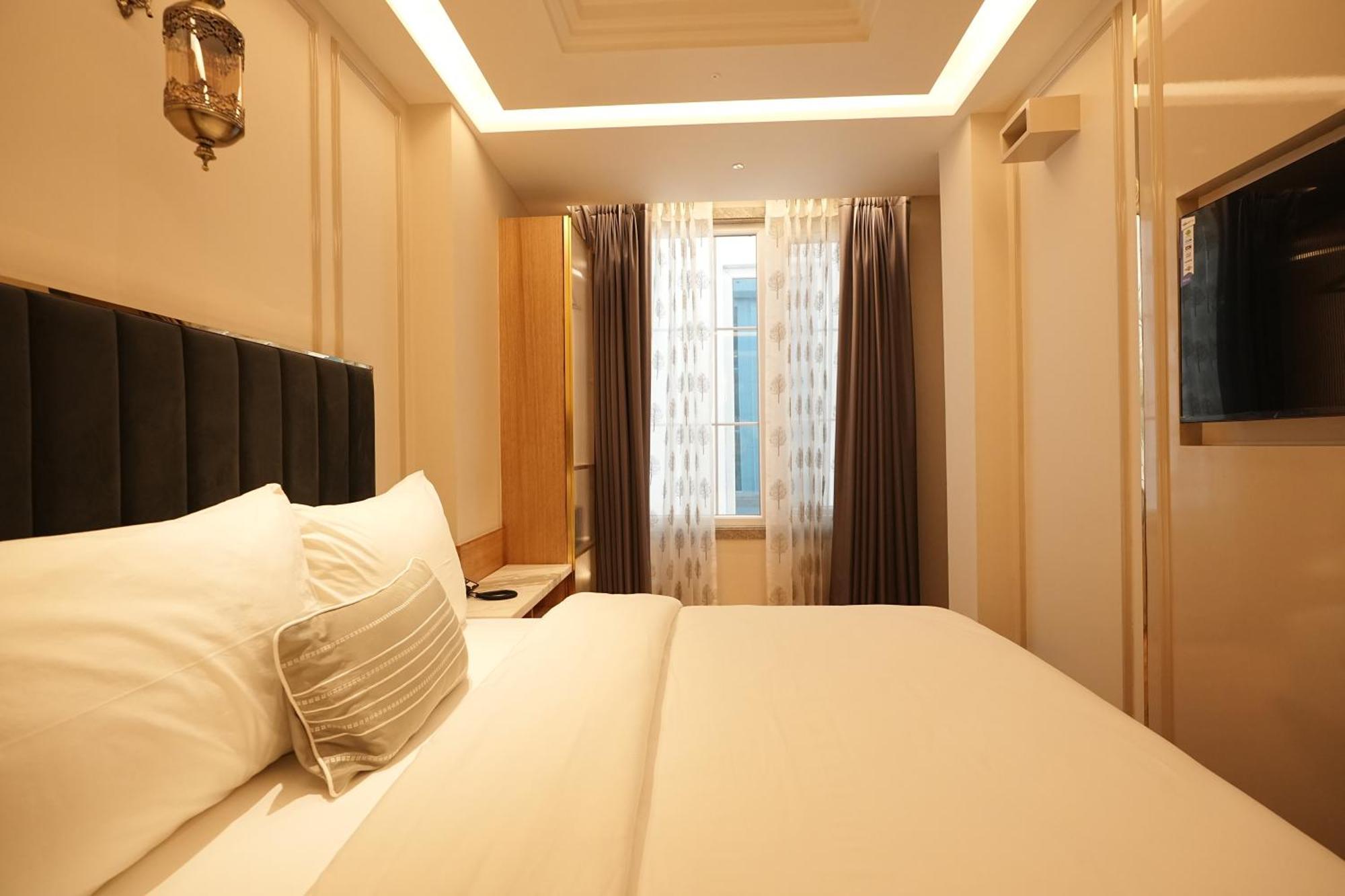 Empire Platinum Suites 新德里 外观 照片