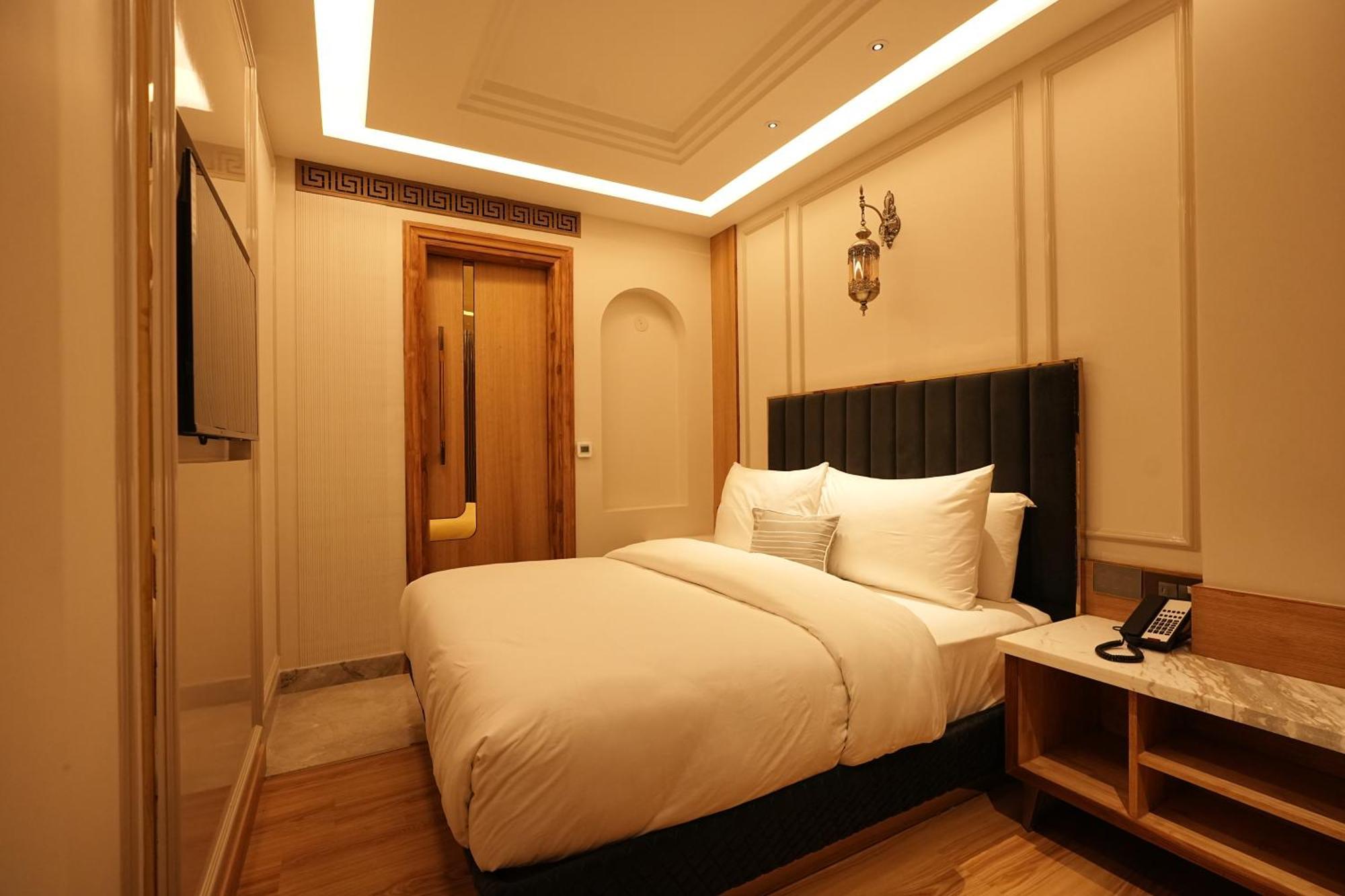 Empire Platinum Suites 新德里 外观 照片
